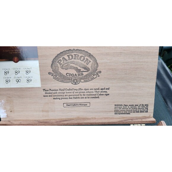 Padrón Series 5000 Cigar Box – Handcrafted Nicaraguan Cedar Wood Collectible - Picture 9 of 9
